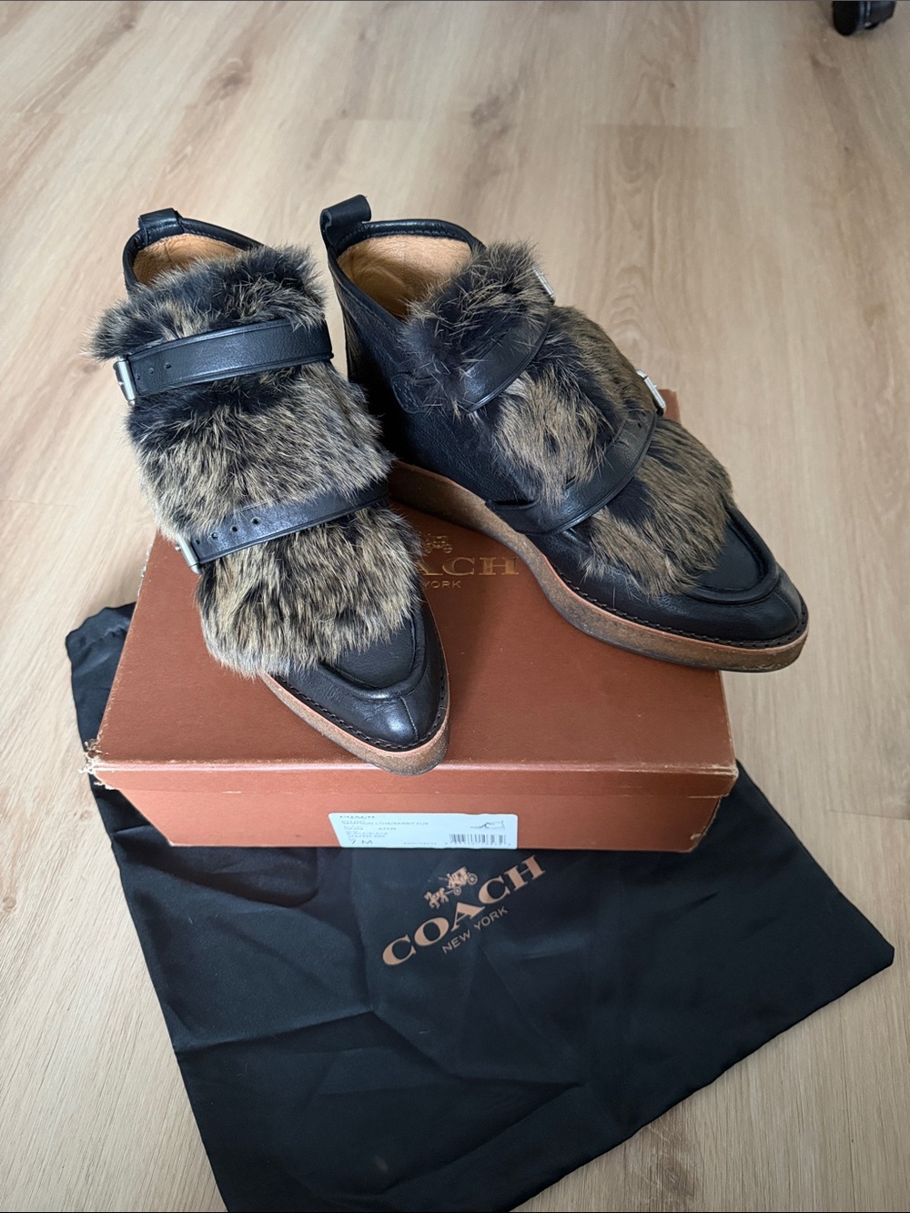 Coach Black Leather Fur Buckle Loafers Size 7 Designer Flats